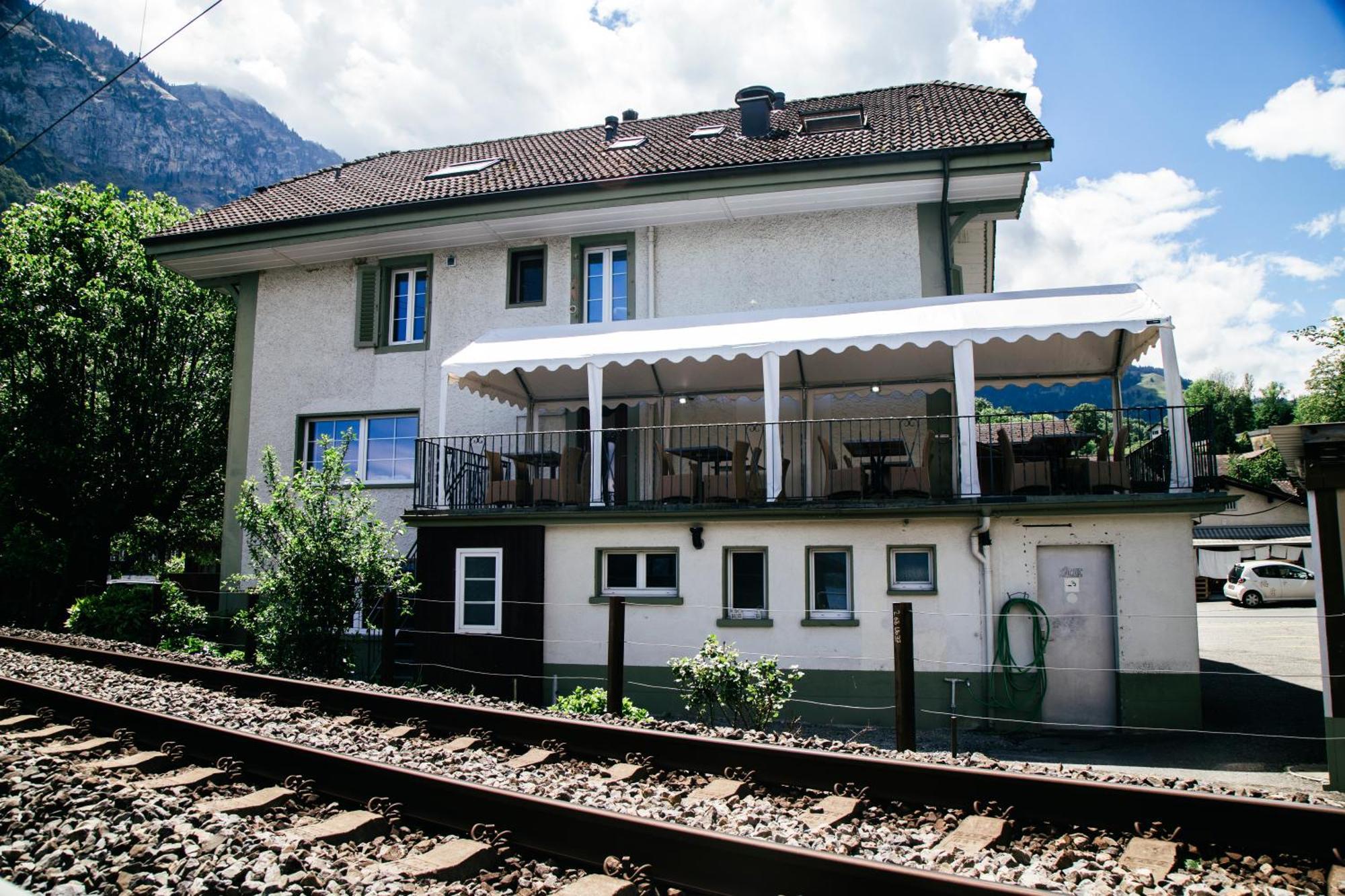 Appartement Au Bord Du Lac à Därligen Extérieur photo